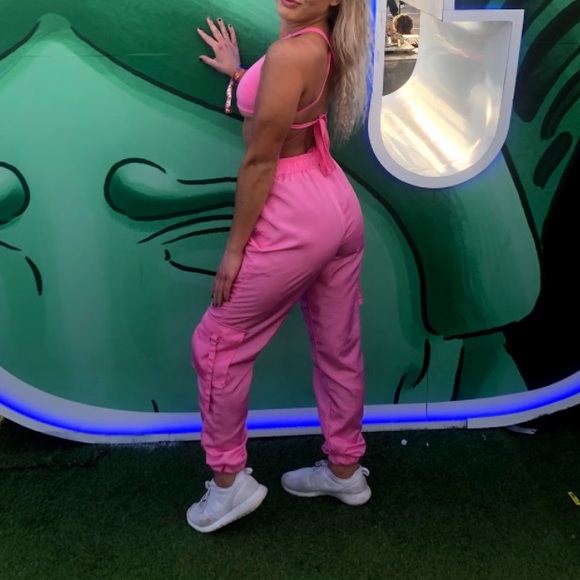 Pink two piece set - Picture 3 of 4